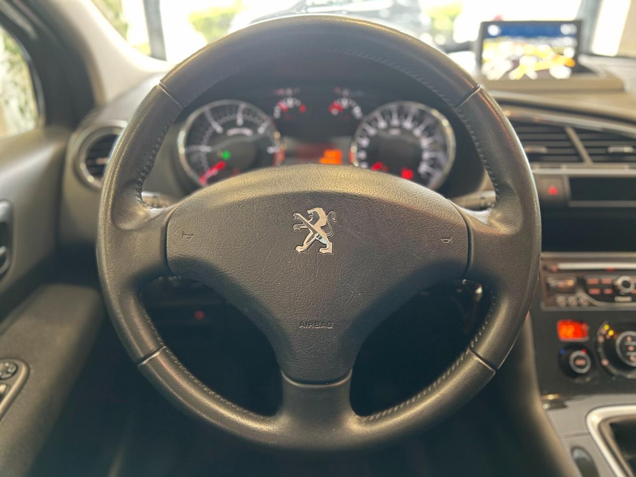 Peugeot 3008 1.6 HDi 115CV Allure