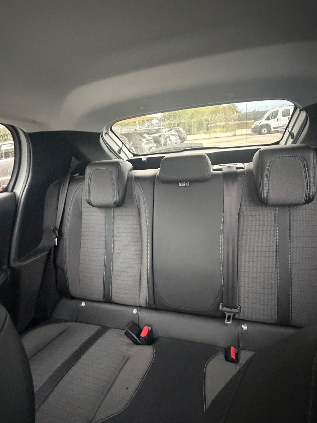 Peugeot 208 PureTech 100 Stop&Start 5 porte Allure