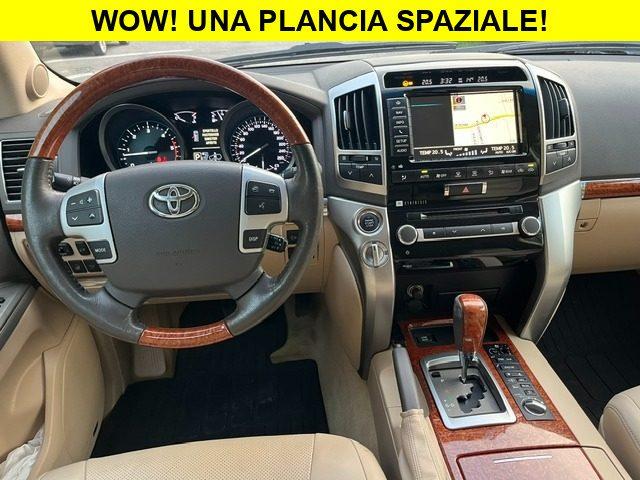 TOYOTA Land Cruiser V8 4.5 7 posti