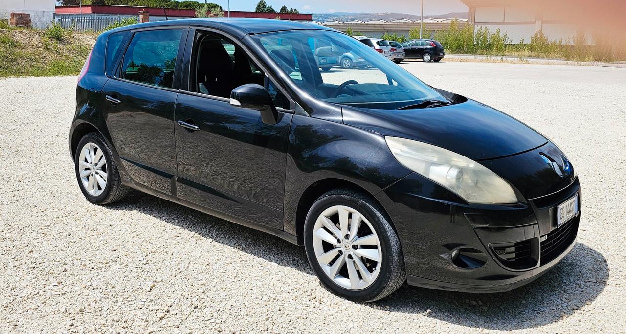Renault Scenic Scénic X-Mod 1.9 dCi 130CV Dynamique