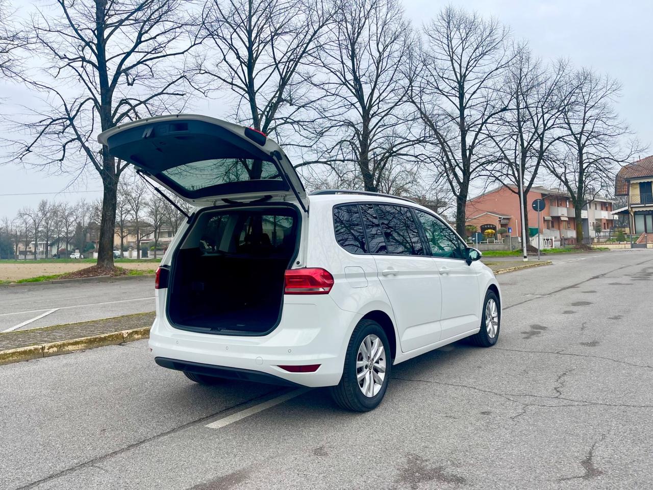 Volkswagen Touran 1.6 TDI 115 CV SCR DSG Comfortline BlueMotion Tech.