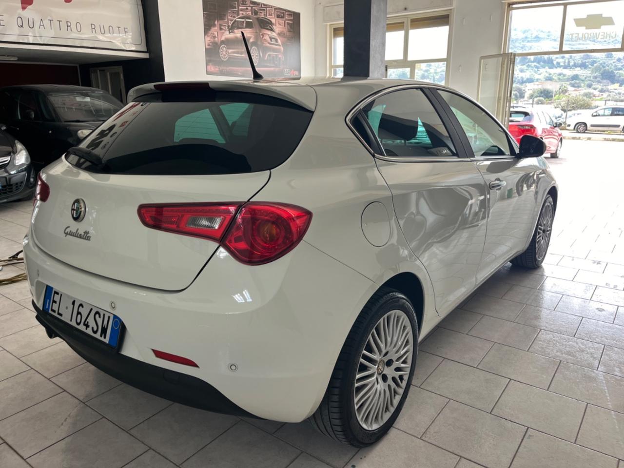 Alfa Romeo Giulietta 1.6 JTDm-2 105 CV Distinctive