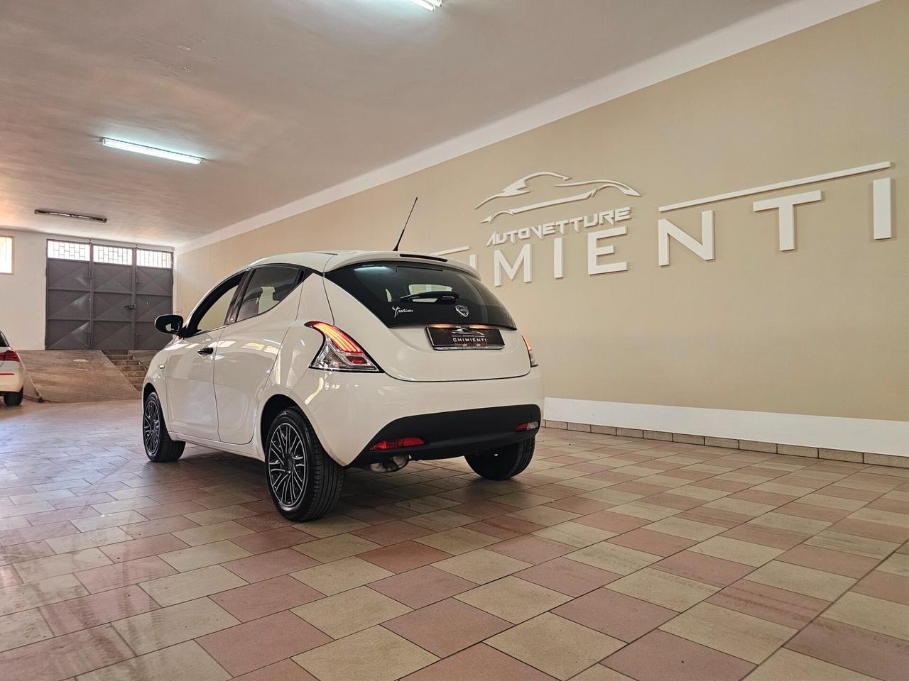 Lancia Ypsilon 1.2 69 CV 5 porte Gold