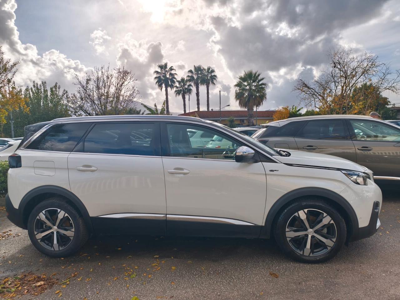 PEUGEOT 5008GTLINE 1.5HDi 130cv