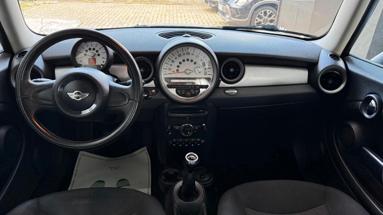 Mini 1.6 16V One (72kW)
