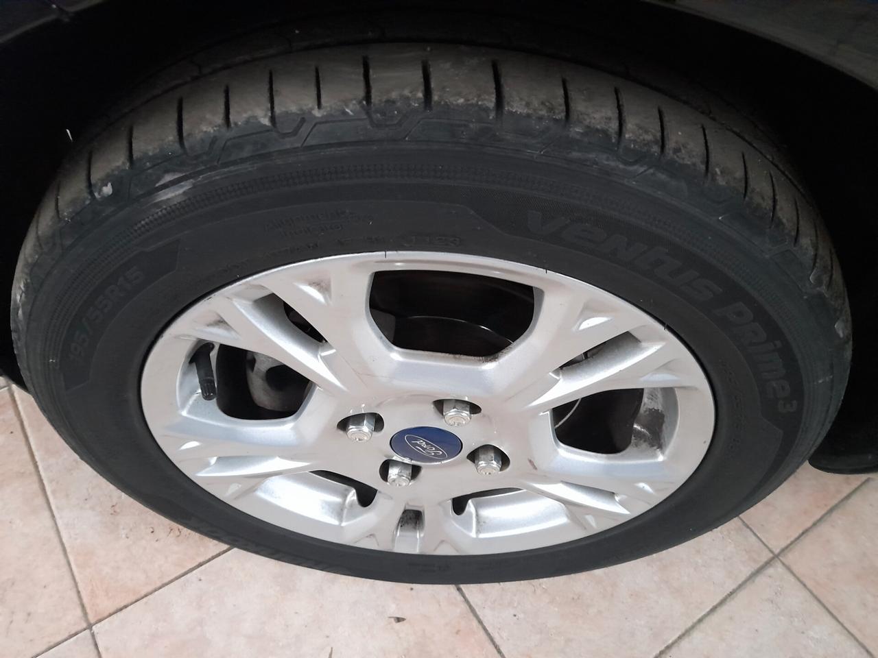 Ford Fiesta 1.0 80CV 5 porte Titanium