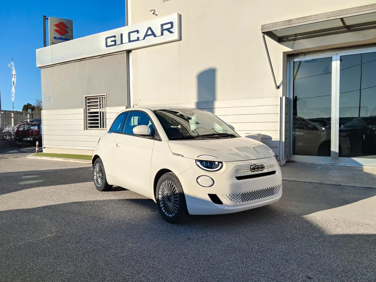 Fiat 500 Berlina Hybrid Pop