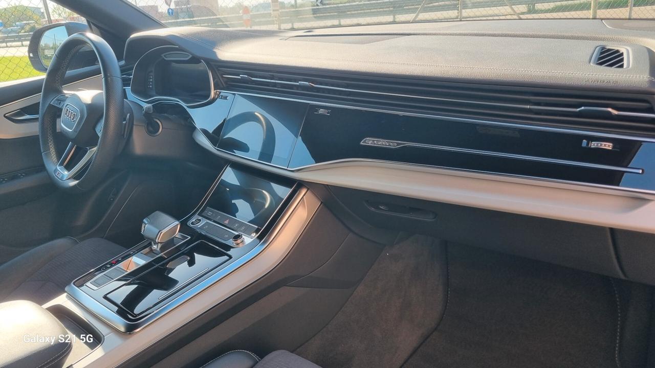 Audi Q8 45 TDI quattro tiptronic Sport S LINE