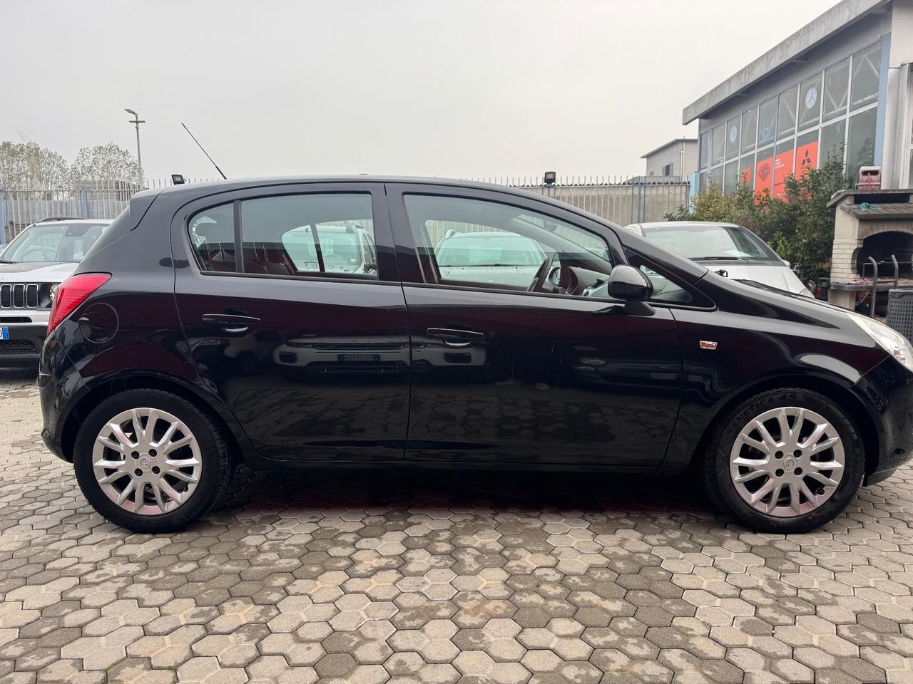 Opel Corsa 1.2 ADATTA A NEOPATENTATI 5 porte Cosmo