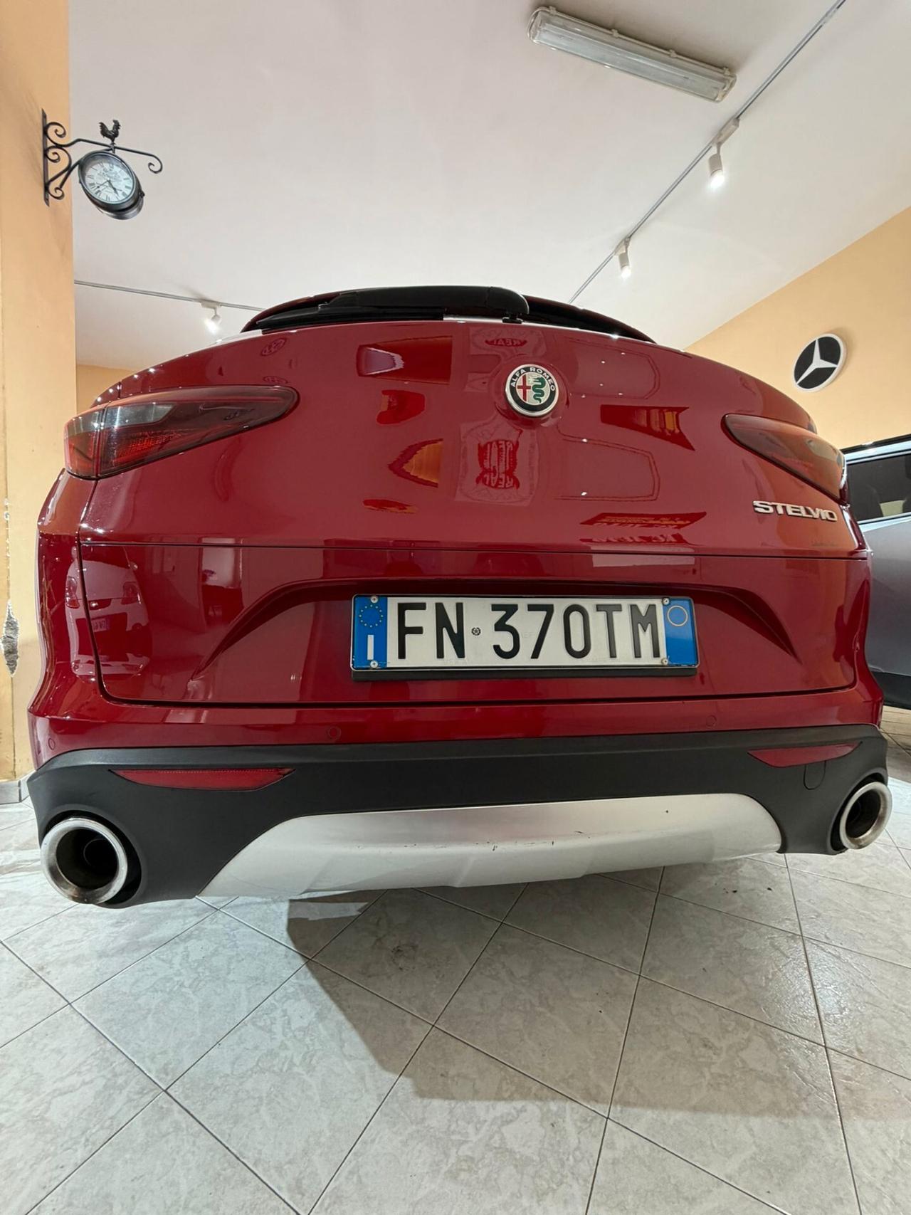 Alfa Romeo Stelvio 2.2 Turbodiesel 180 CV AT8 RWD Executive
