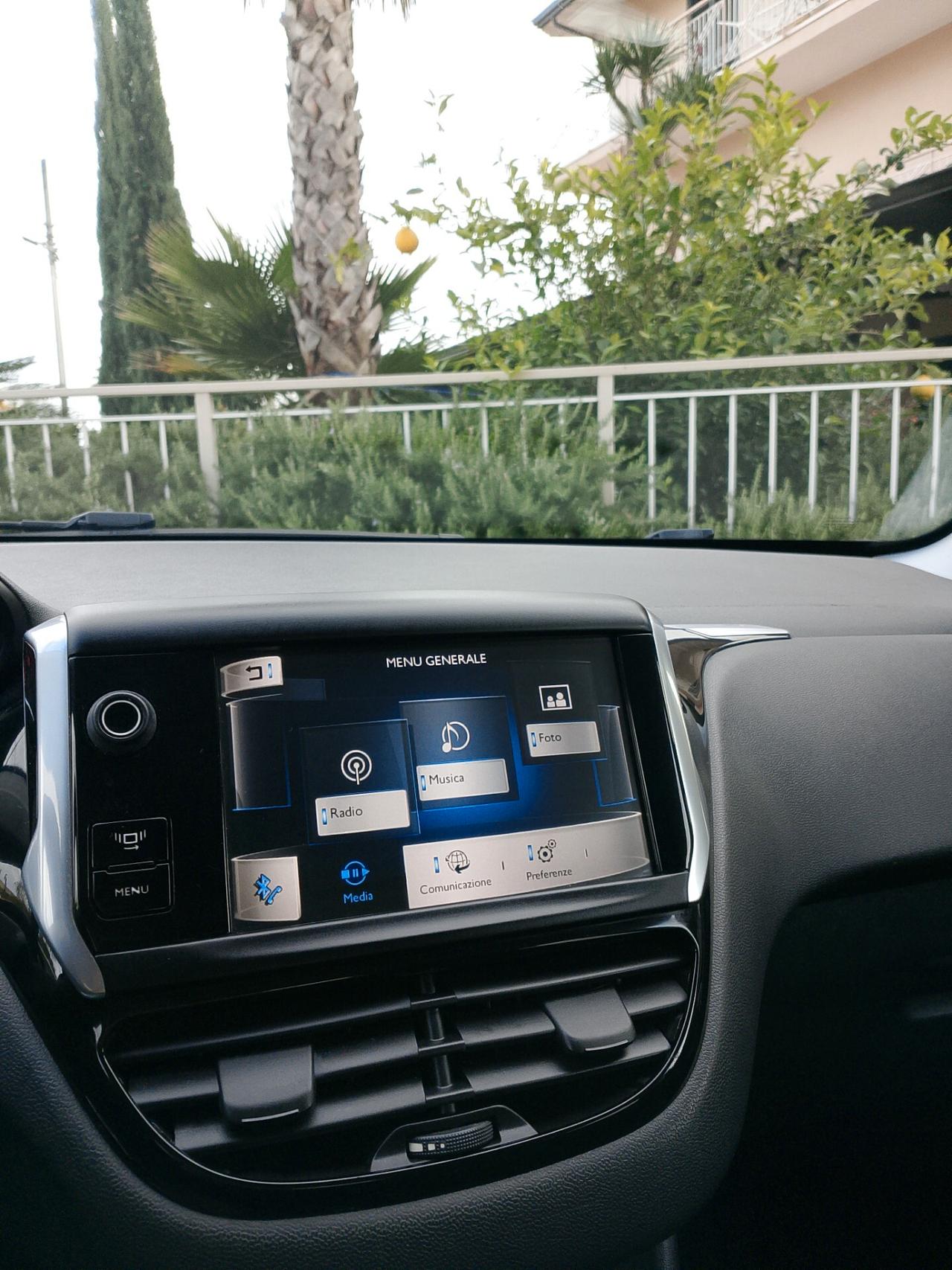 Peugeot 208 1.2 VTi 82 CV 5 porte Allure