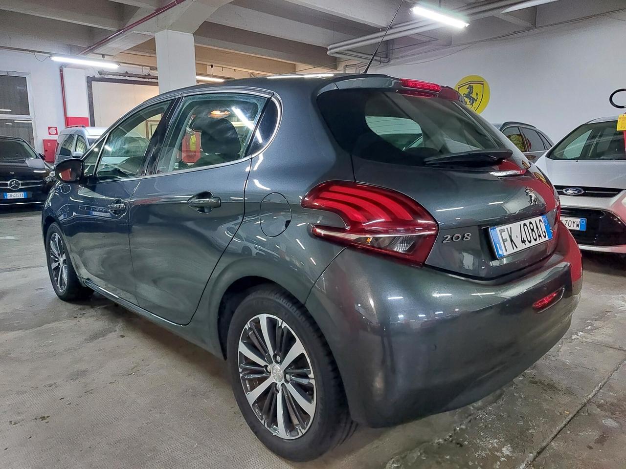 Peugeot 208 PureTech 82 5 porte Allure NAVI BT C.LEGA FENDY