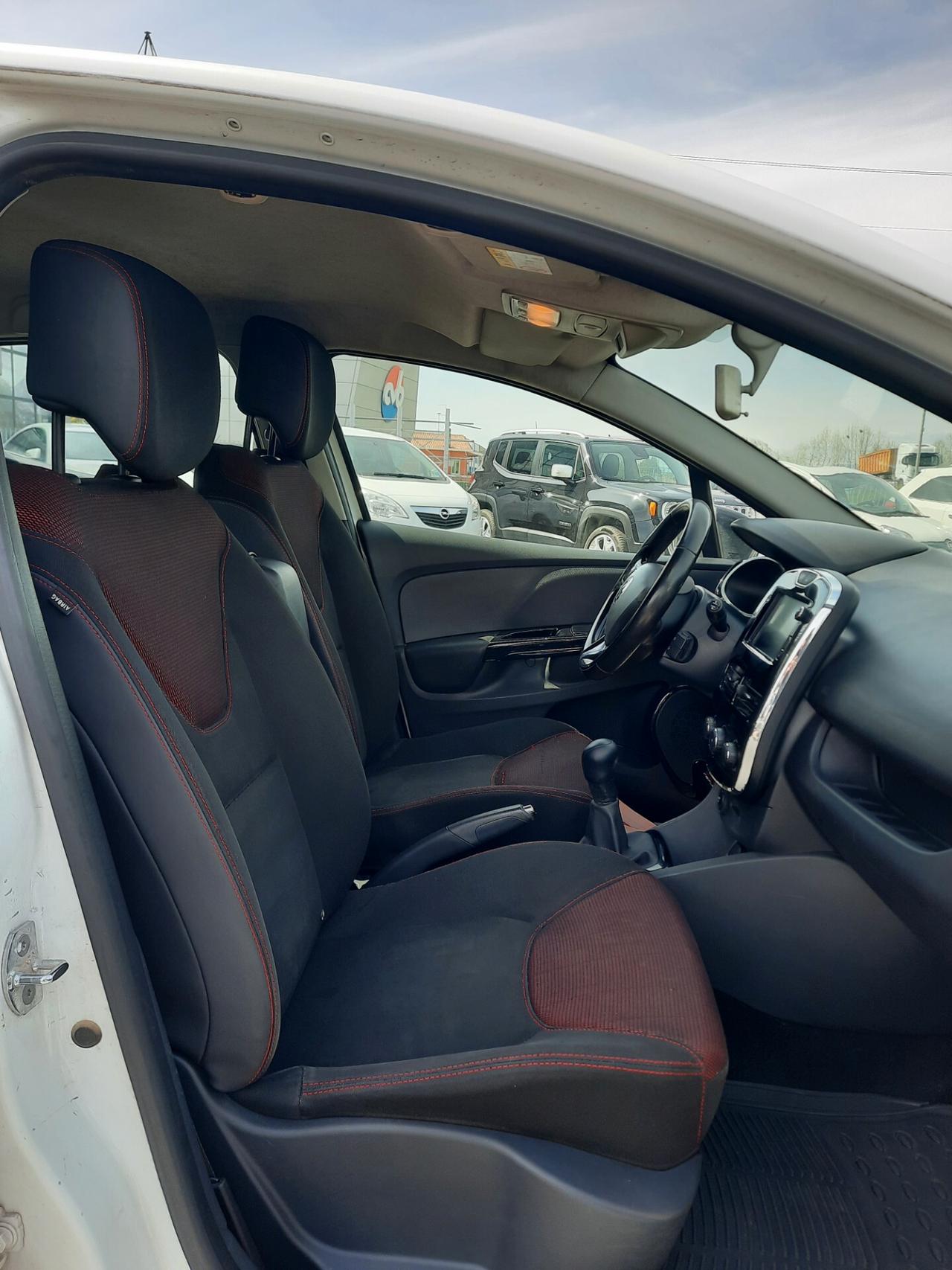 Renault Clio 1.2 75CV 5 porte Live OK NEOPATENTATI