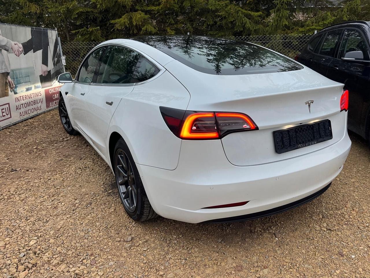 Tesla Model 3 Standard RWD Plus