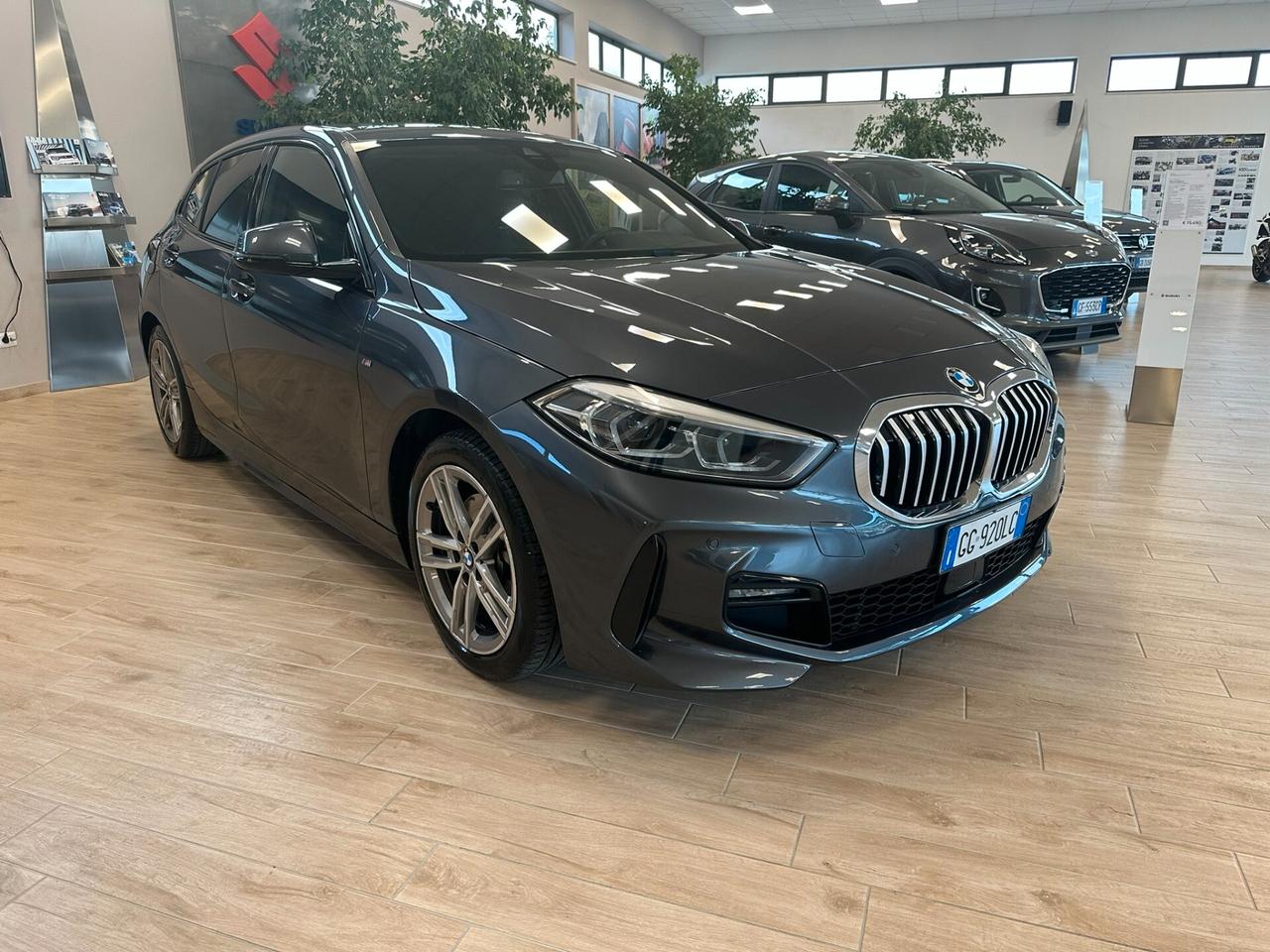 Bmw 118 118d 5p. Msport