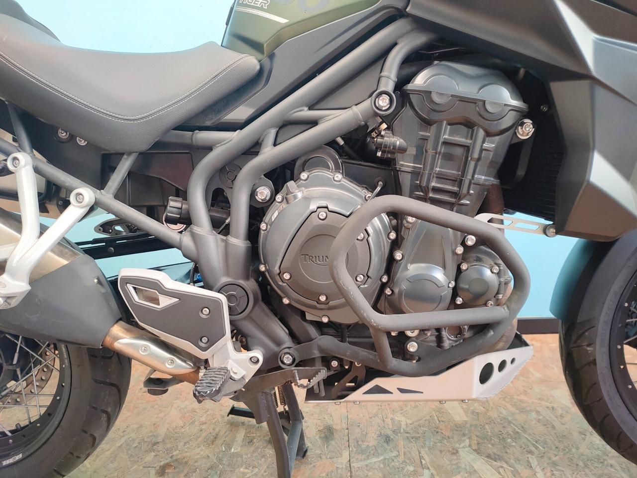 Triumph Tiger Explorer XC con tris bauletti GIVI