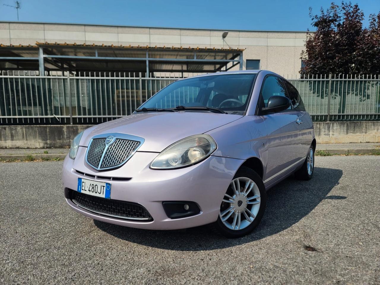 Lancia Ypsilon 1.4 Unyca Ecochic GPL X NEOPATENTATI