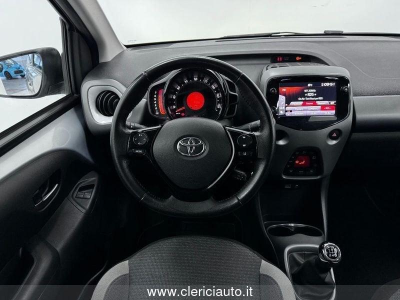 Toyota Aygo Connect 72 CV 5 porte x-play