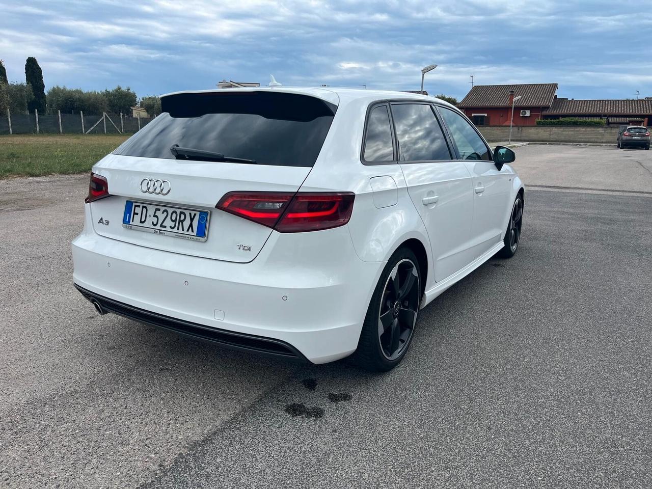 Audi A3 1.6 TDI 116cv S LINE/FULL LED/FULL OPTIONAL/UNICO PROPRIETARIO