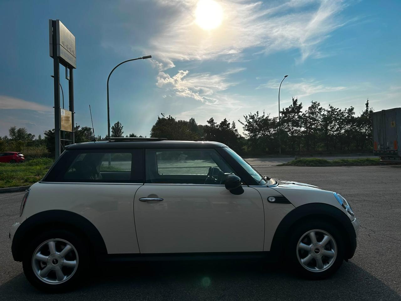 Mini 1.6 16V One (72kW)