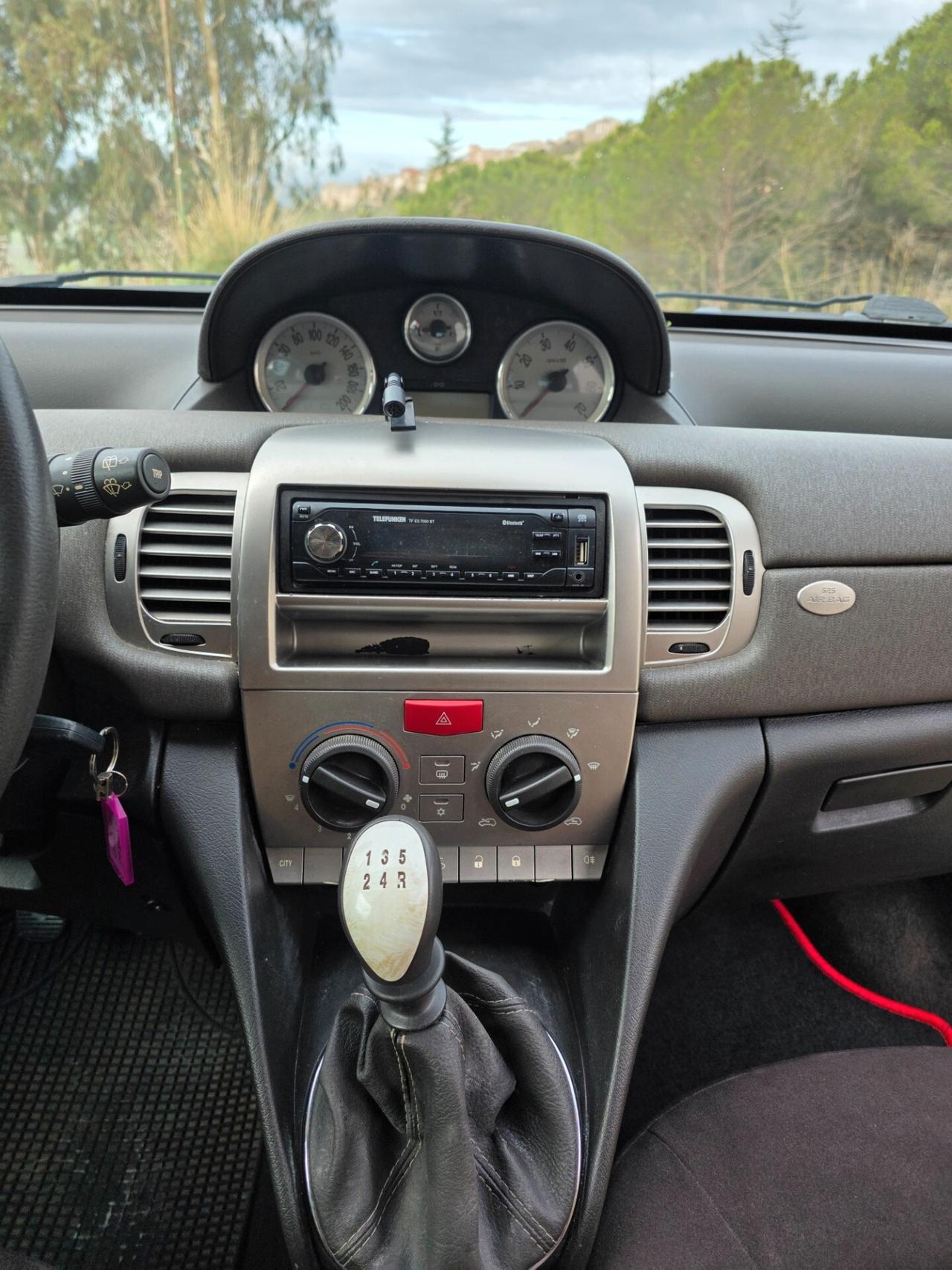 Lancia Ypsilon 1.2 Platino