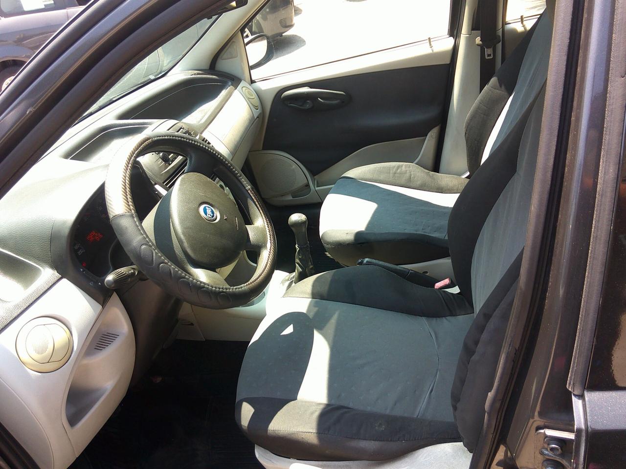 Fiat Punto 1.3 Multijet 16V 5 porte Dynamic 04
