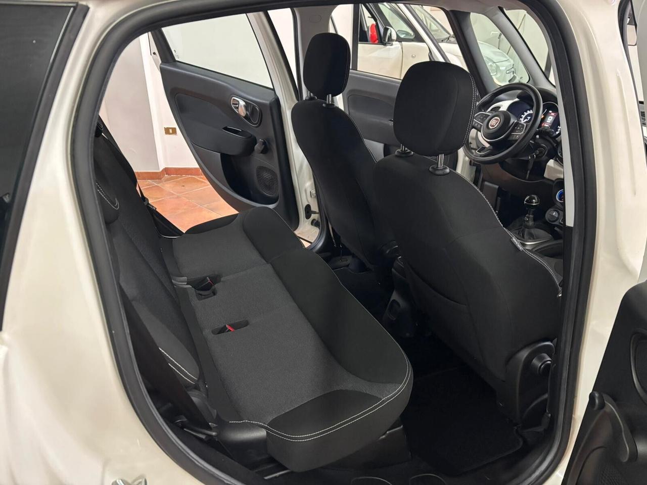 FIAT 500L 10/2017 1.3 MJT 130.000 KM