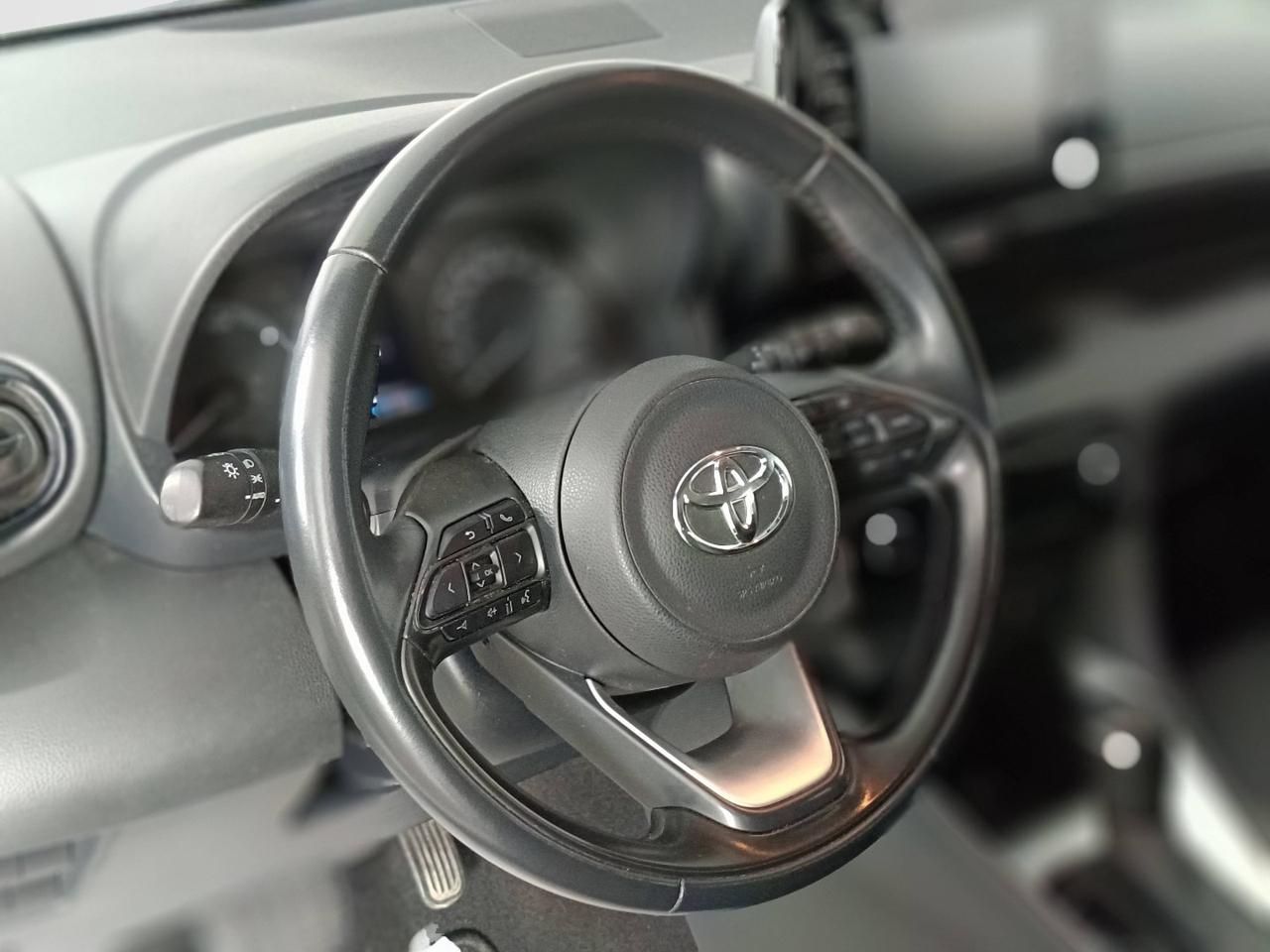 TOYOTA Yaris IV 2020 - Yaris 1.5h Active