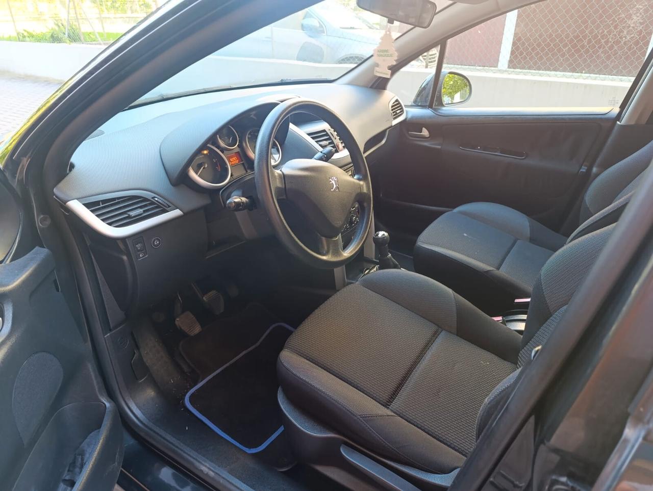 Peugeot 207 GPL OK NEOPATENTATI