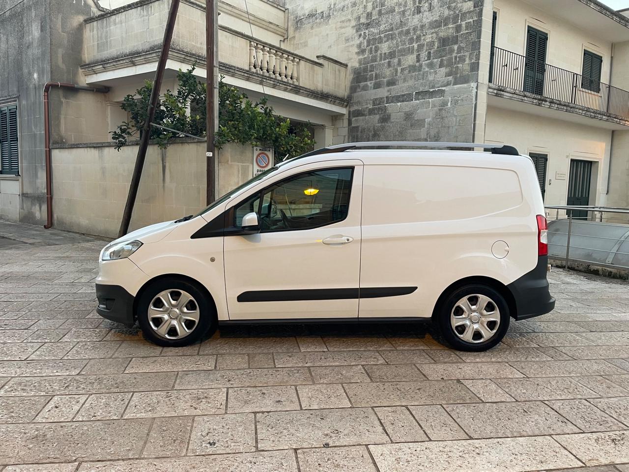 Transit Courier 1500 TDCI