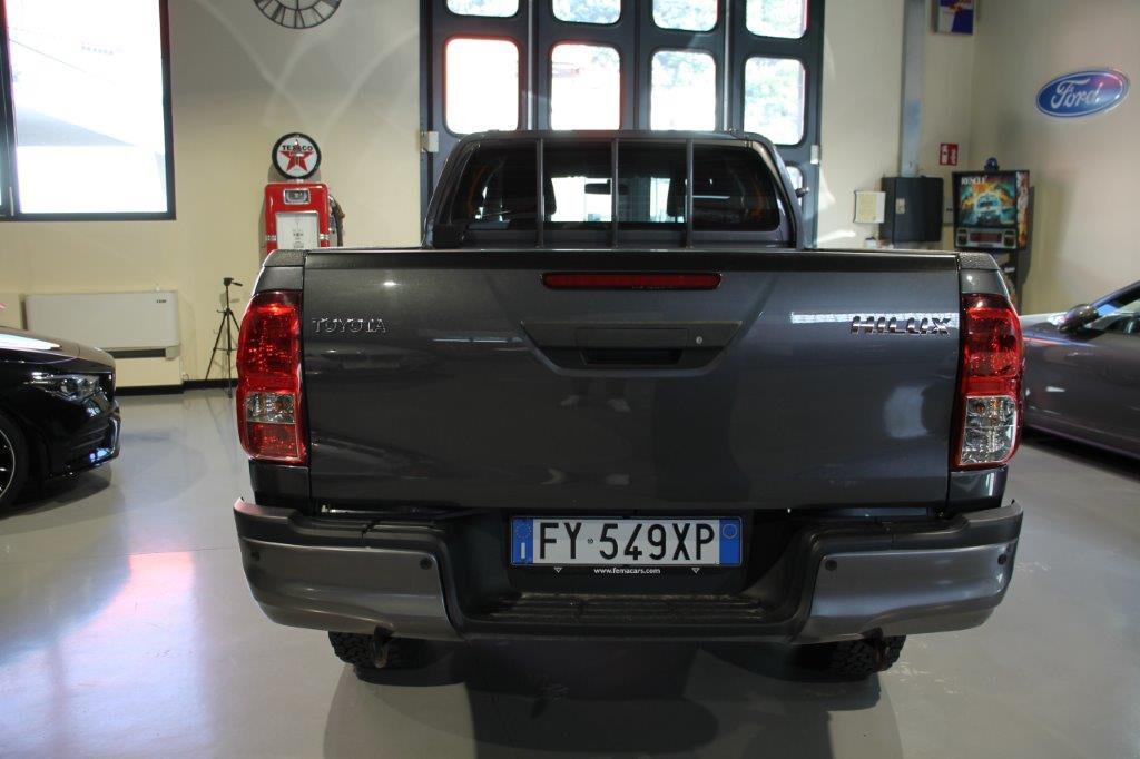 Toyota Hilux 2.4 D-4D 4WD 2 porte Extra Cab PREPARATA TAGLIANDATA uff Toyota