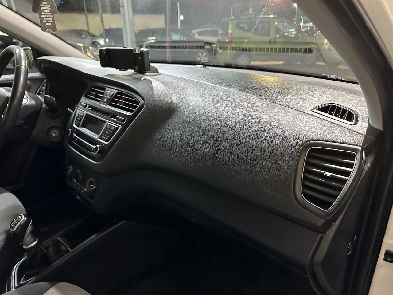 Hyundai i20 1.1 CRDi 12V 5 porte Comfort