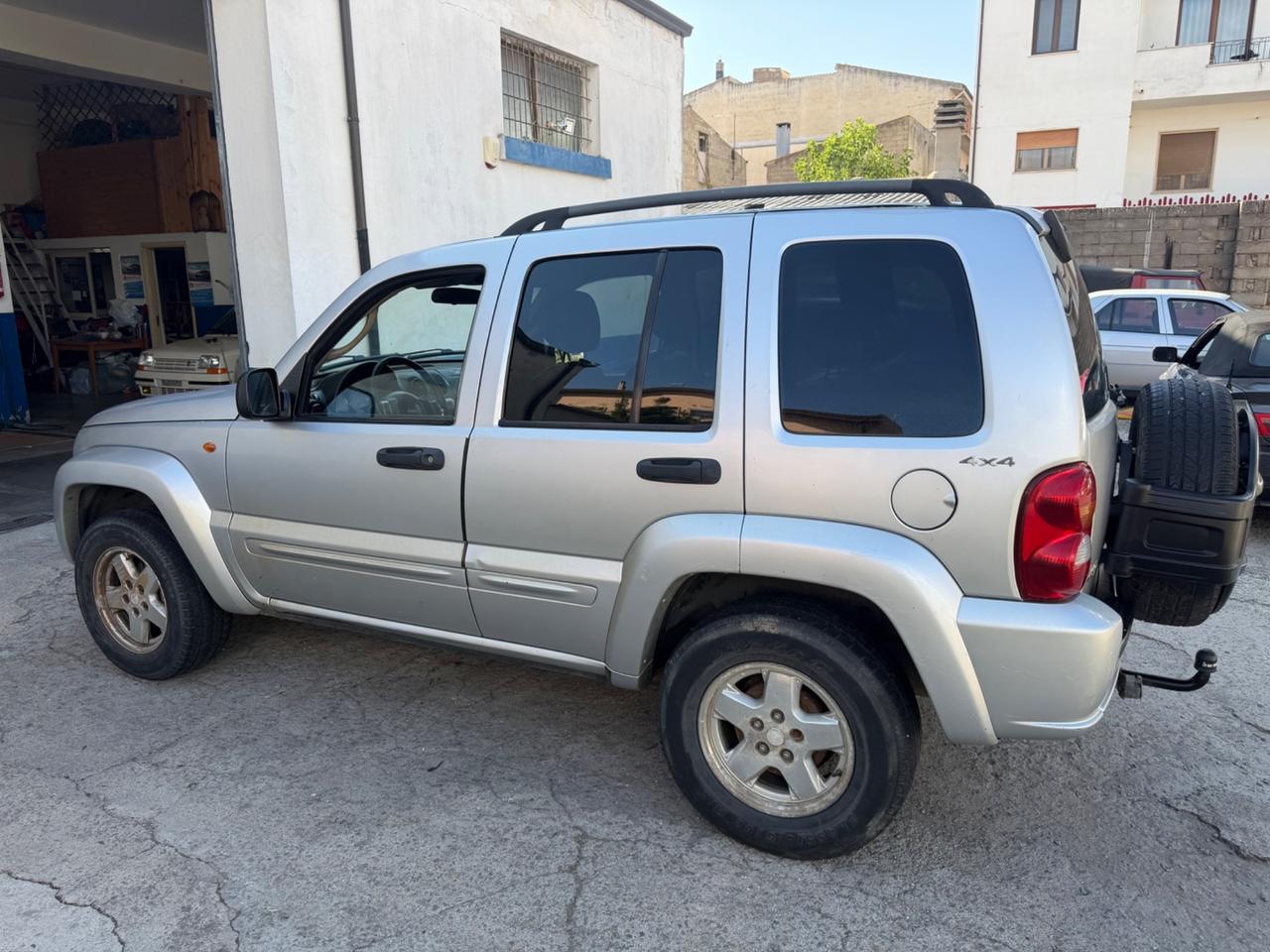 Jeep Cherokee 2.5 CRD Limited 4x4 gancio traino
