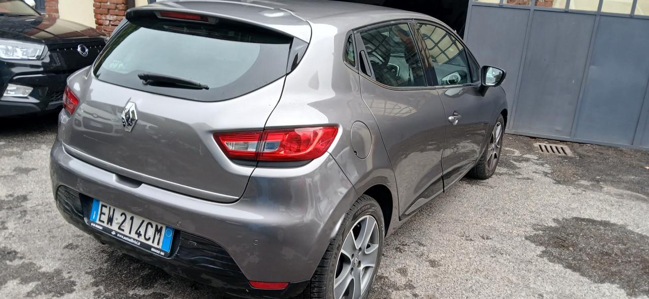 Renault Clio 1.2 75CV 5 porte Costume National