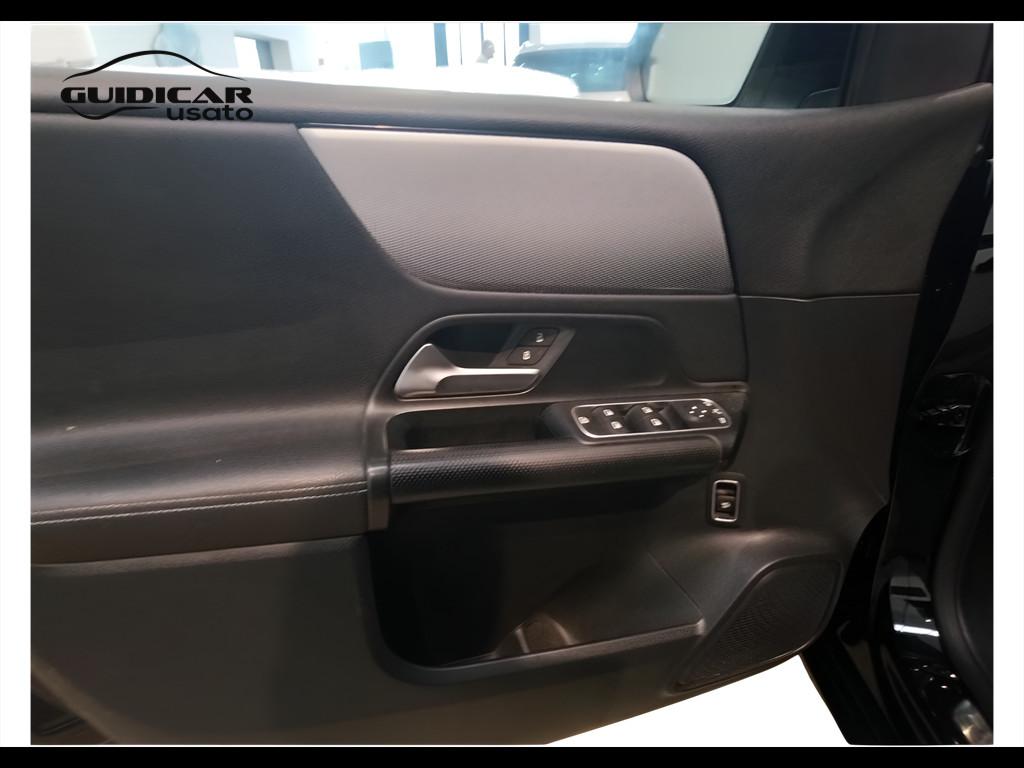 Mercedes-Benz Classe B - W247 2018 - B 180 d Sport auto