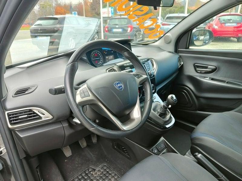 Lancia Ypsilon III 2015 5 Porte 1.0 FireFly Hybrid 70cv Gold S&S