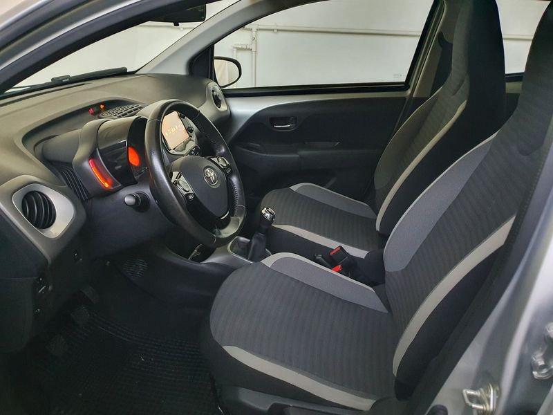 Toyota Aygo 1.0 VVT-i 72 CV 5 porte x-play TUA DA 102,00 MESE