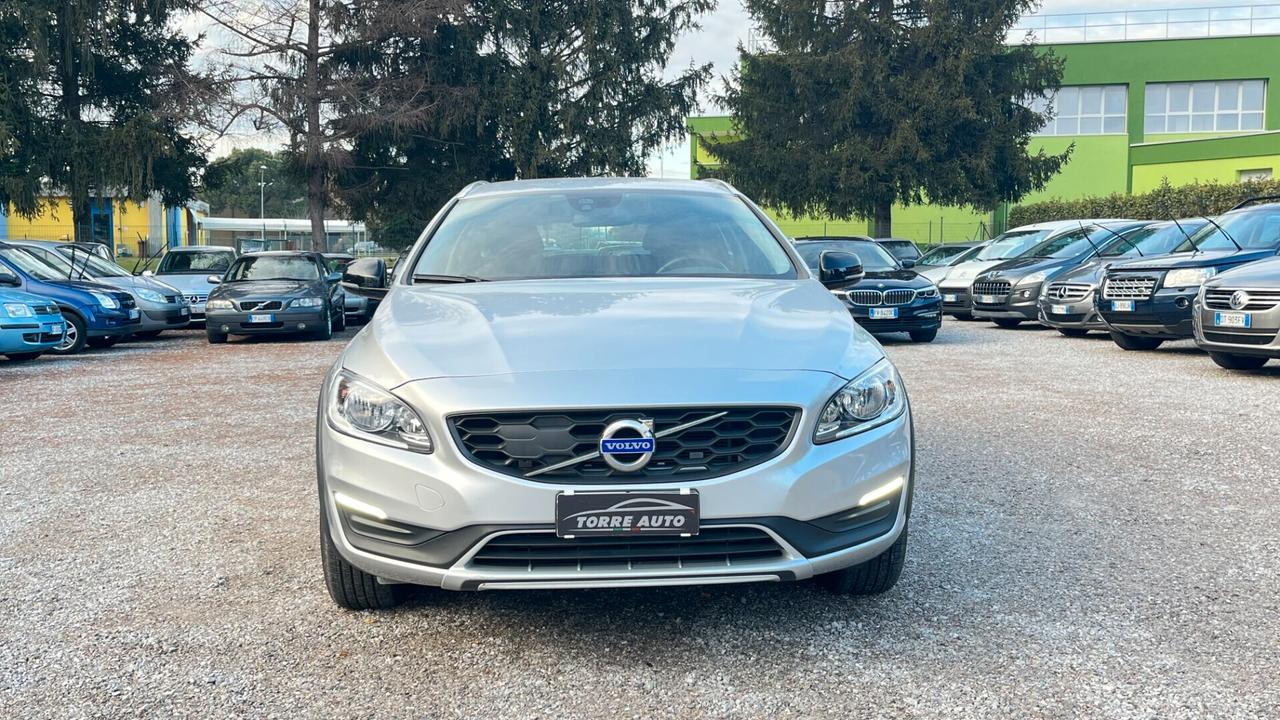 Volvo V60 Cross Country V60 Cross Country D3 Geartronic Momentum