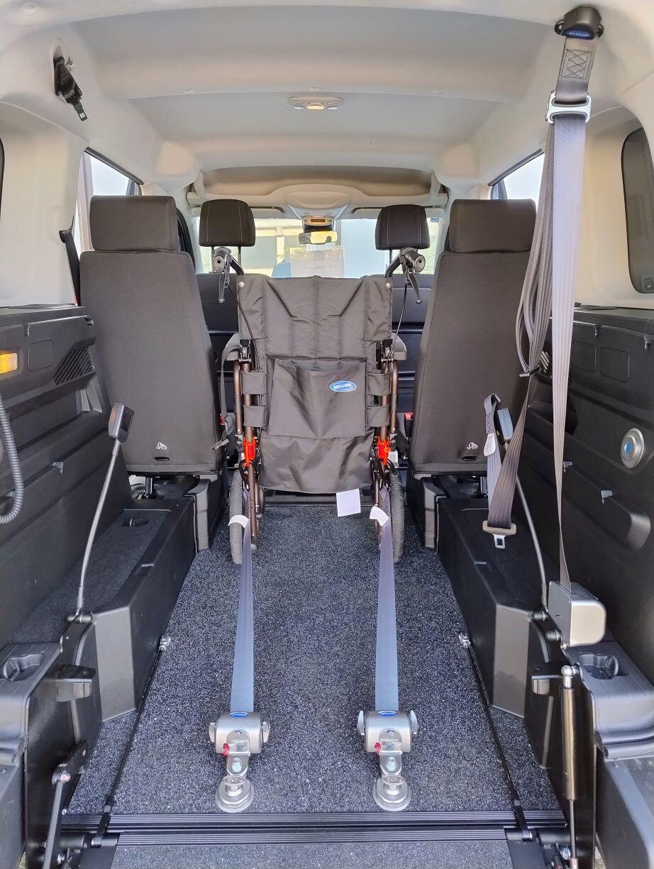 PEUGEOT RIFTER TRASPORTO DISABILI PRONTA CONSEGNA CAMBIO AUTOMATICO