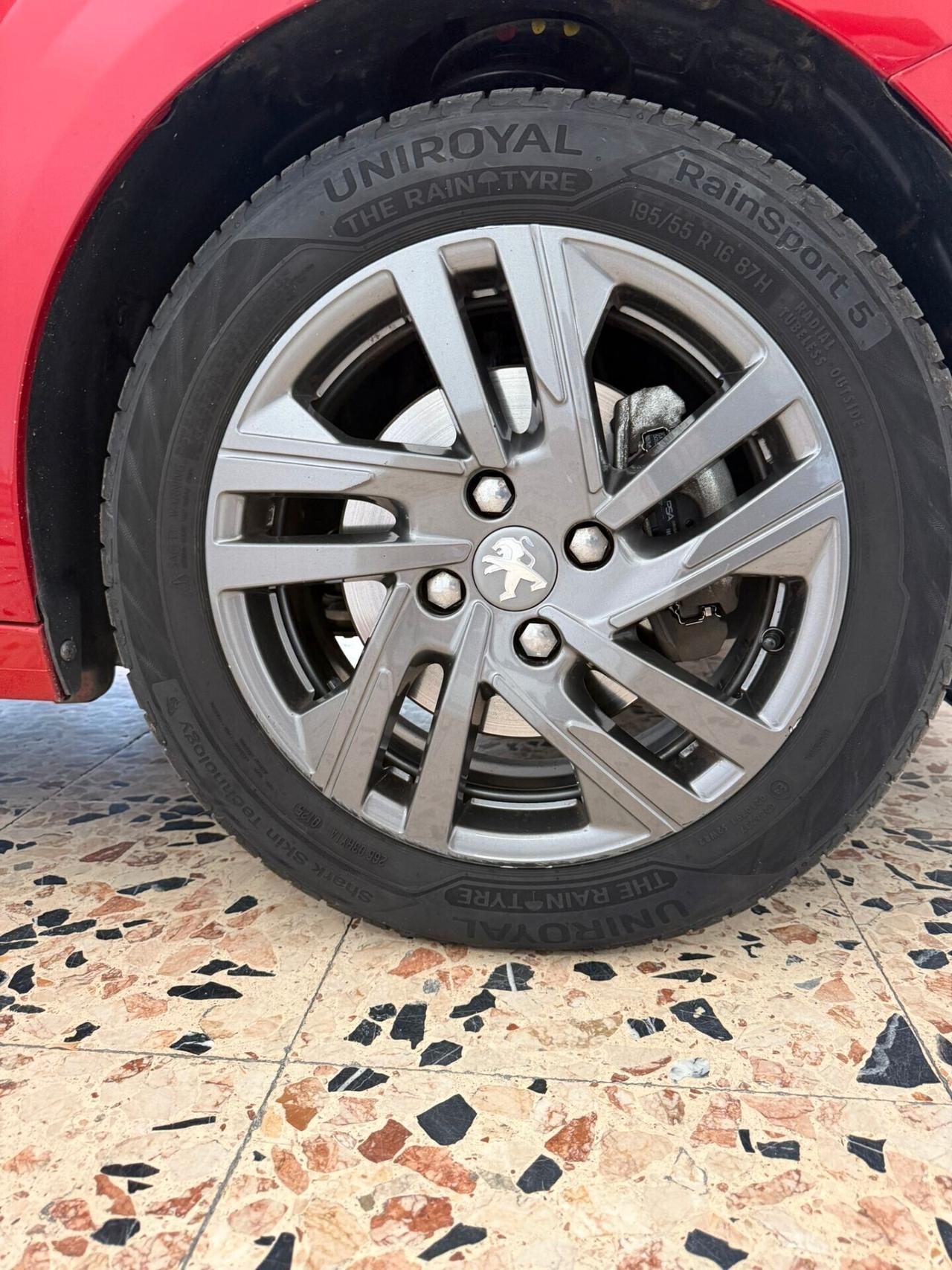 Peugeot 208 BlueHDi 100 Stop&Start 5 porte Allure