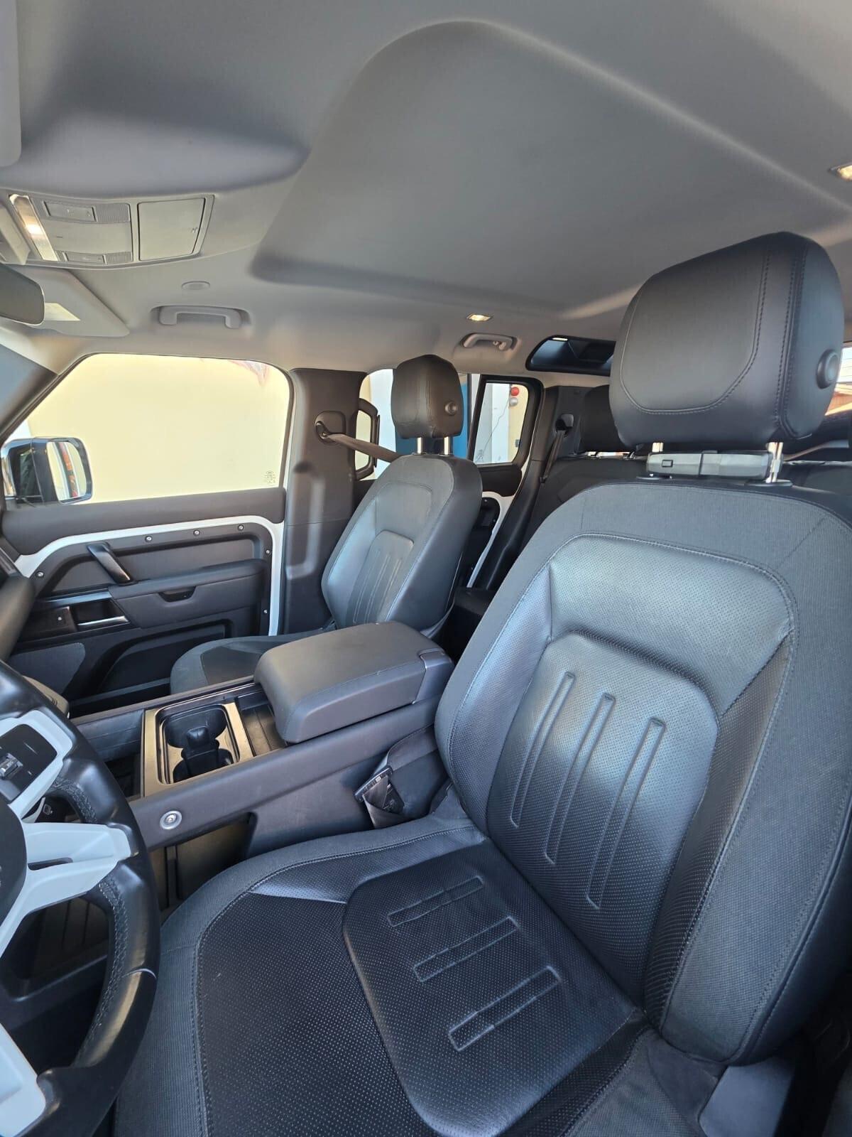 Land Rover Defender 110 2.0 SD4 240CV AWD Auto 72 Yrs. WEB Edition