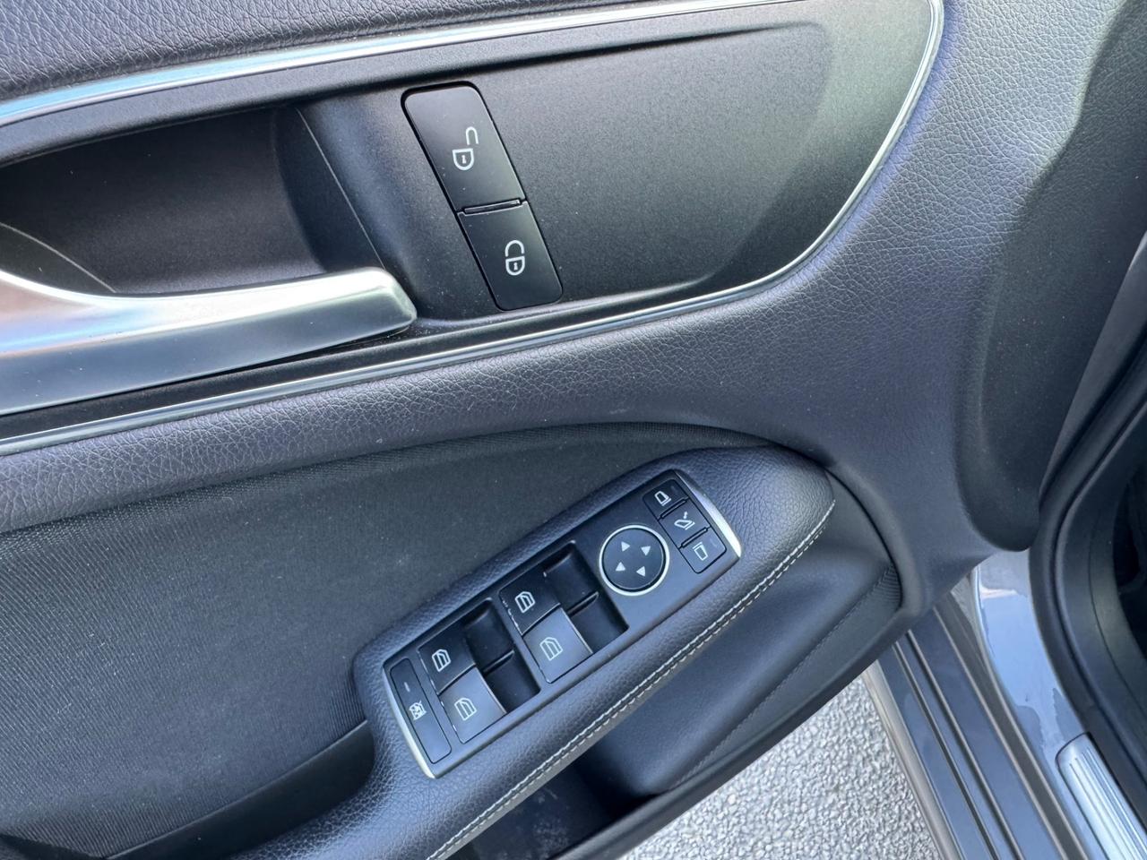 Mercedes-benz B 180 d Sport Retrocamera, Tempomat, Navi