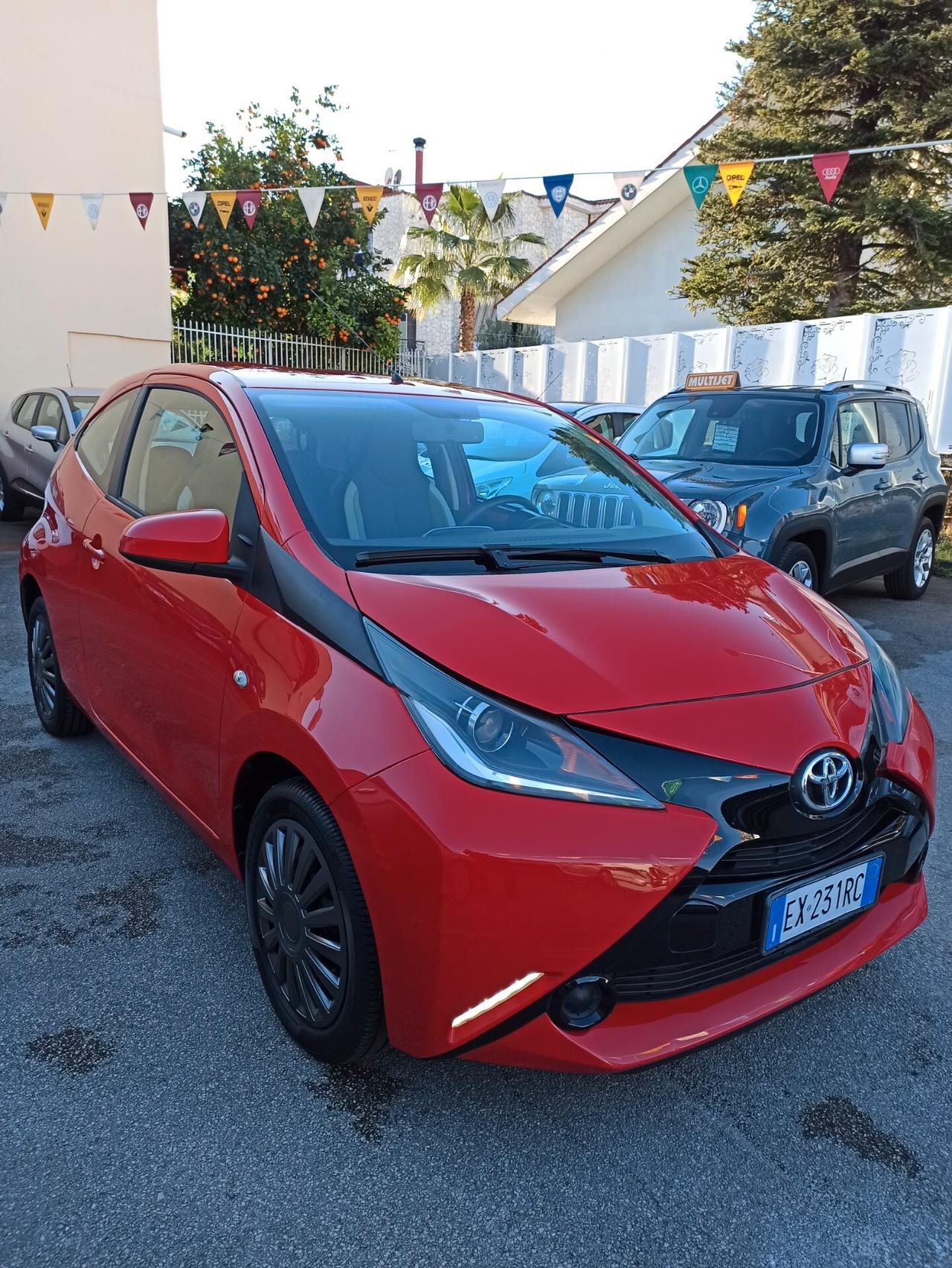 Toyota Aygo 1.0 VVT-i 69 CV 3 porte x-clusiv