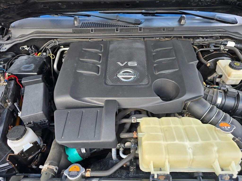 Nissan Navara 3.0 V6 DCI 231CV "LE" DA VETRINA!