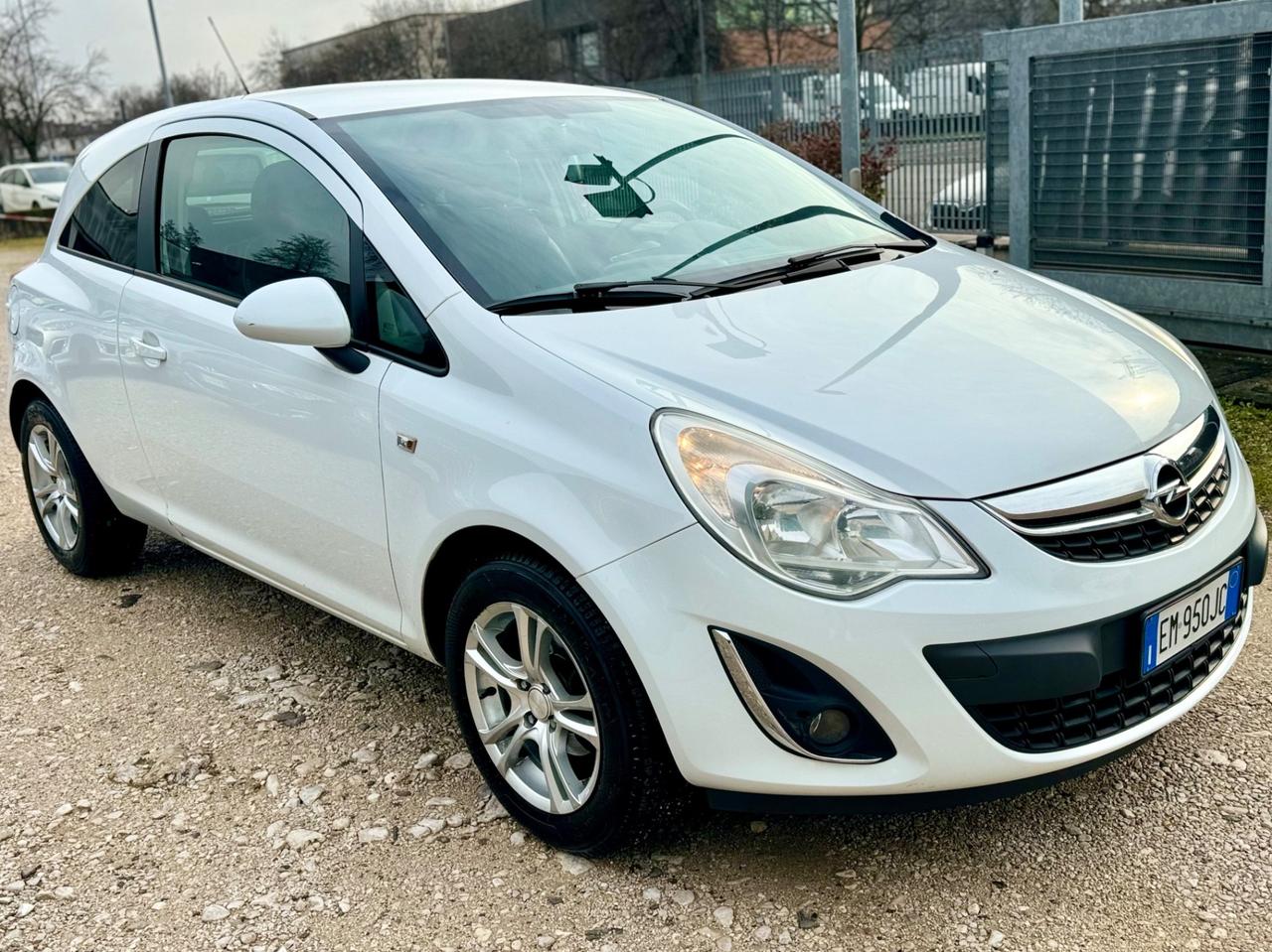 Opel Corsa Sport 1.2 Benzina Neopatentati 2012