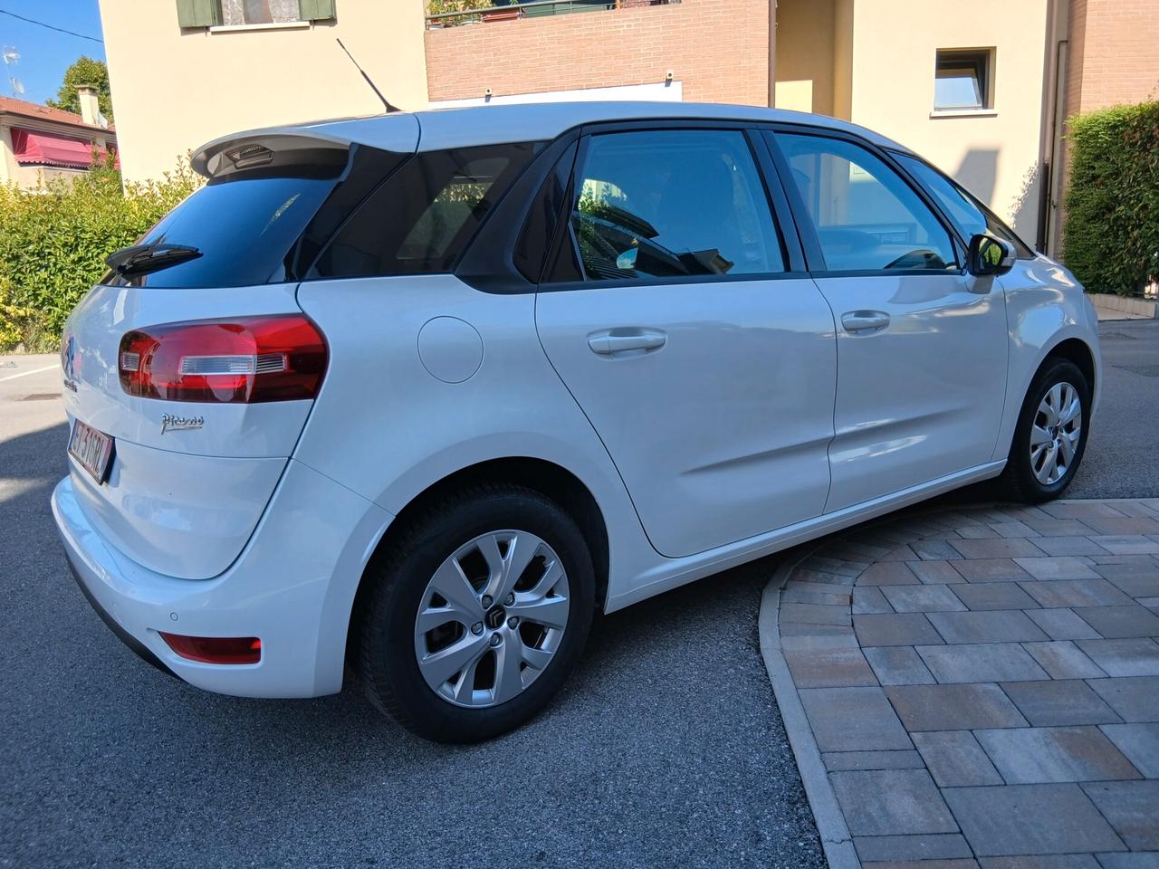 Citroen C4 Picasso 1.6 e-HDi 115 Exclusive TUA a € 199 mese