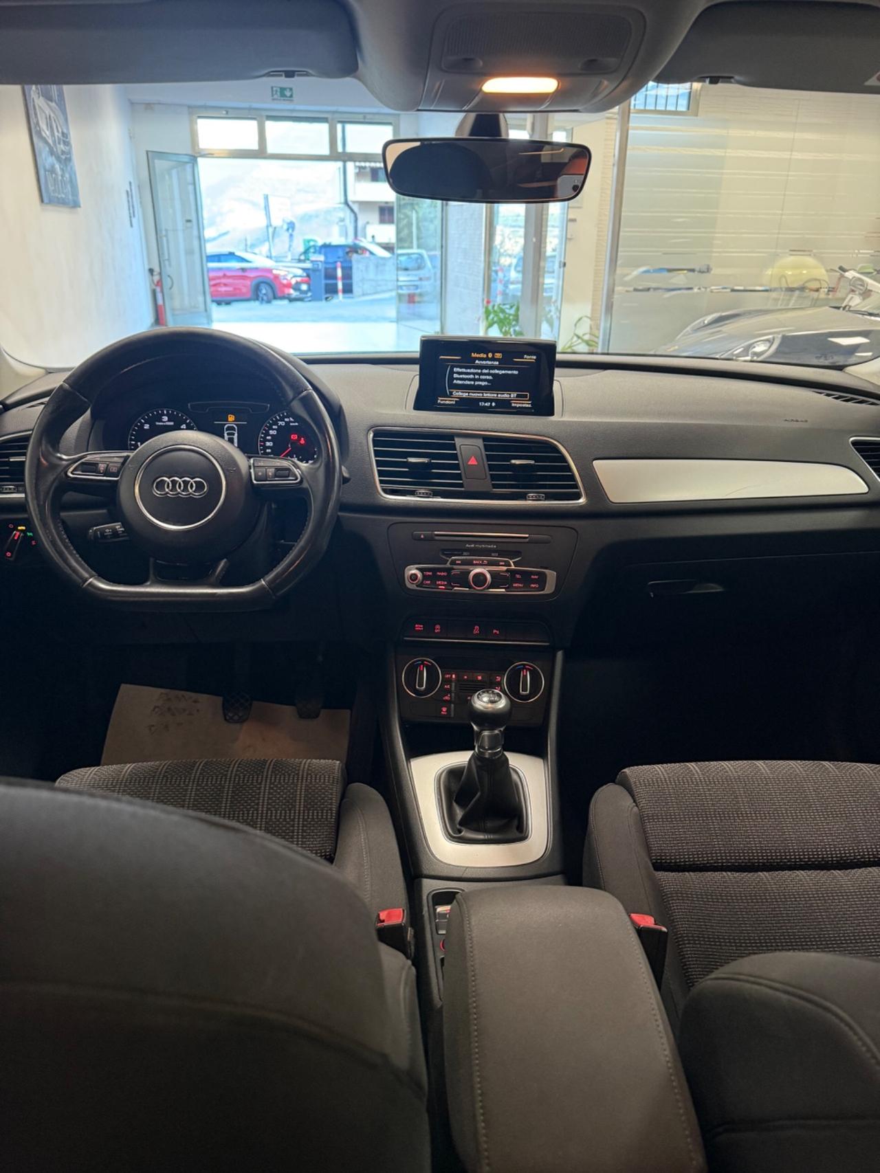 Audi Q3 2.0 TDI 120 CV S line Edition