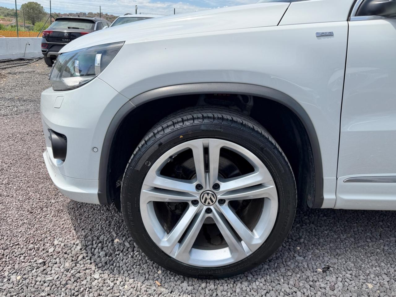VOLKSWAGEN Tiguan 2.0 TDI 177CV R-LINE NAVI