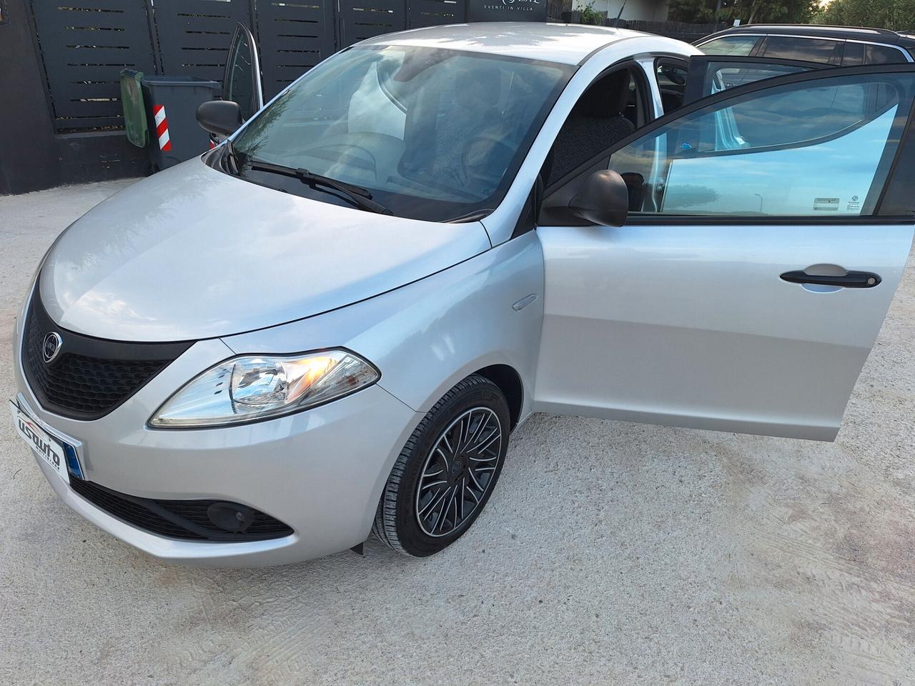 Lancia Ypsilon 1.2 69 CV 5 p 72000 KM 2019