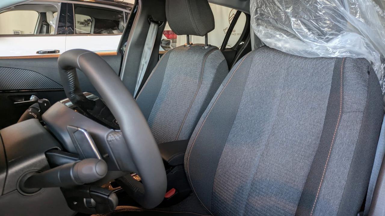 Peugeot 208 Hybrid 110 e-DCS6 BUSINESS